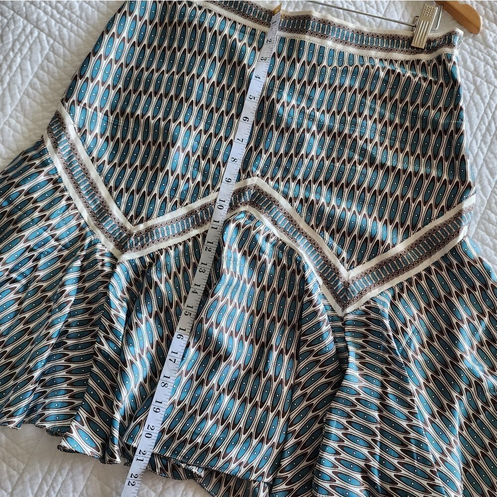 STUDIO M silk asymmetrical hem side zip luxecore skirt - Picture 8 of 11